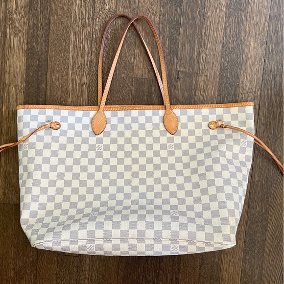 Louis Vuitton Neverfull MM - Picture 1 of 14